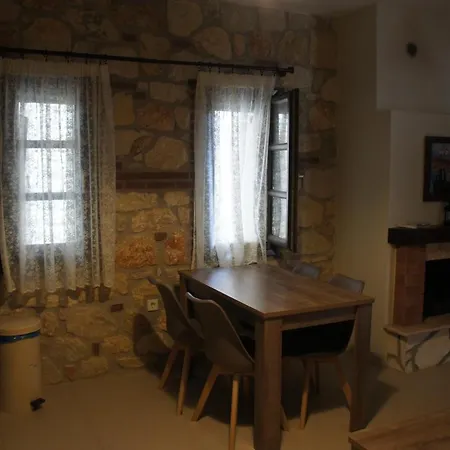 Ferienhaus Orfeas Stone House Psakoudia